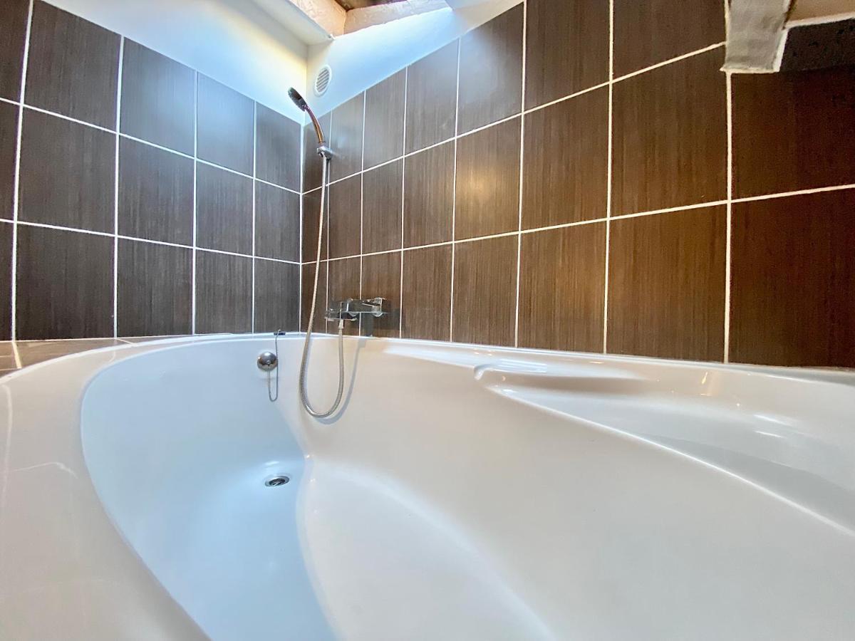 Lovely & Cozy Duplex Heart Of Nice With Bathtub! Zewnętrze zdjęcie